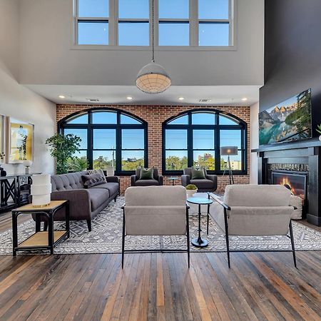 Entire Top Floor Penthouse Loft, Sleeps 20 Атланта Екстер'єр фото