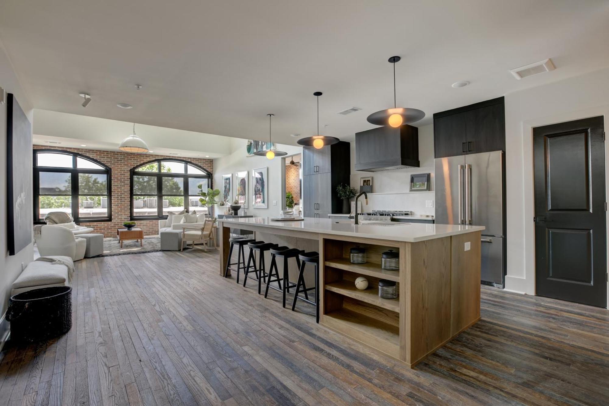 Entire Top Floor Penthouse Loft, Sleeps 20 Атланта Екстер'єр фото
