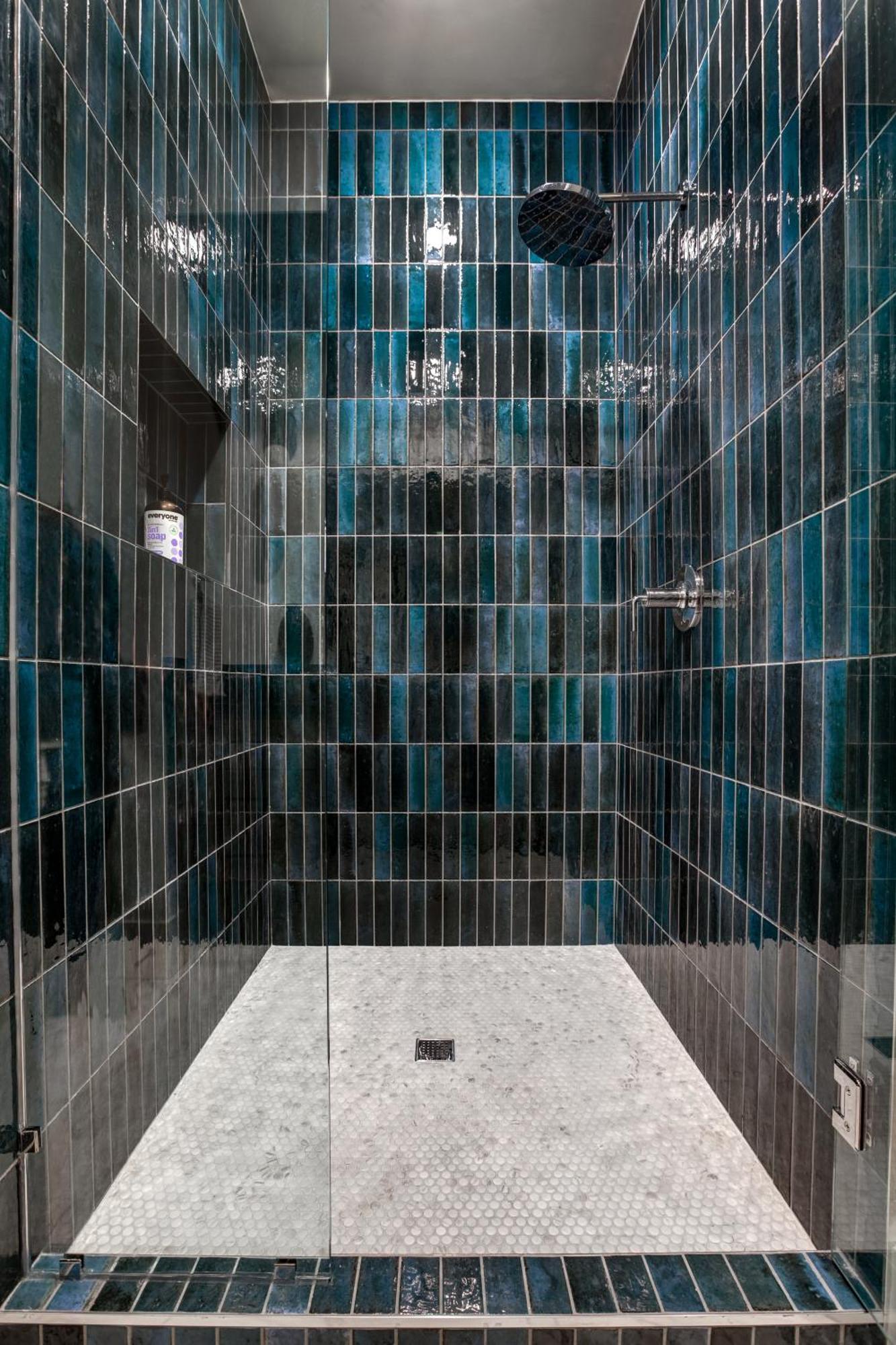 Entire Top Floor Penthouse Loft, Sleeps 20 Атланта Екстер'єр фото